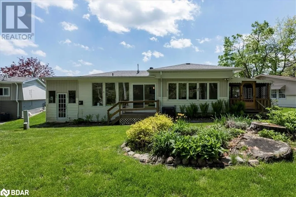 18 RIVERVIEW Circle