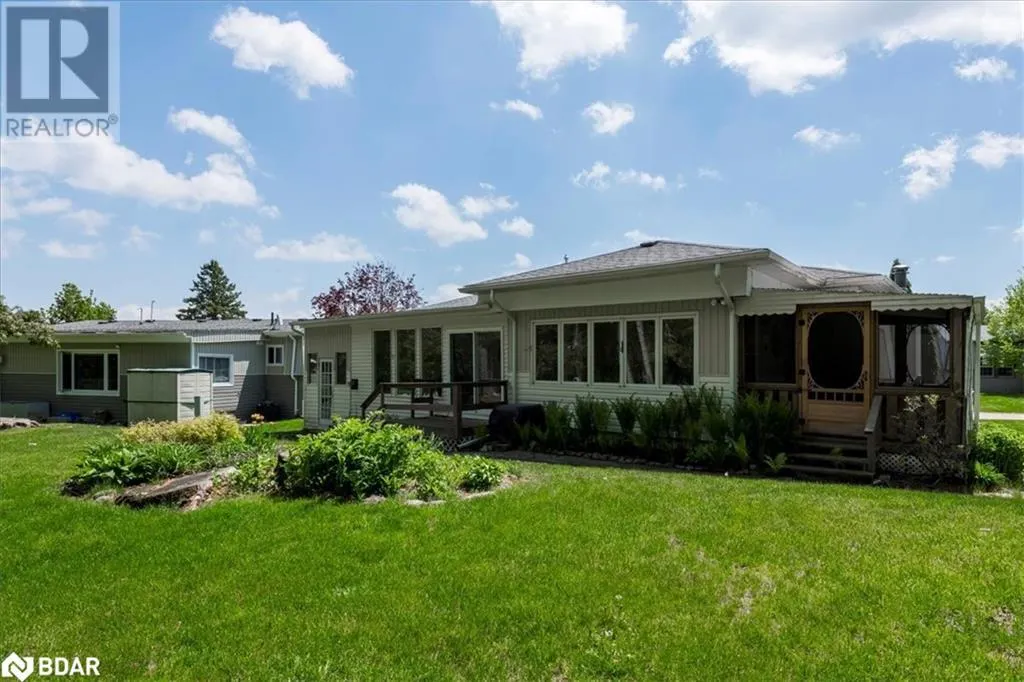18 RIVERVIEW Circle