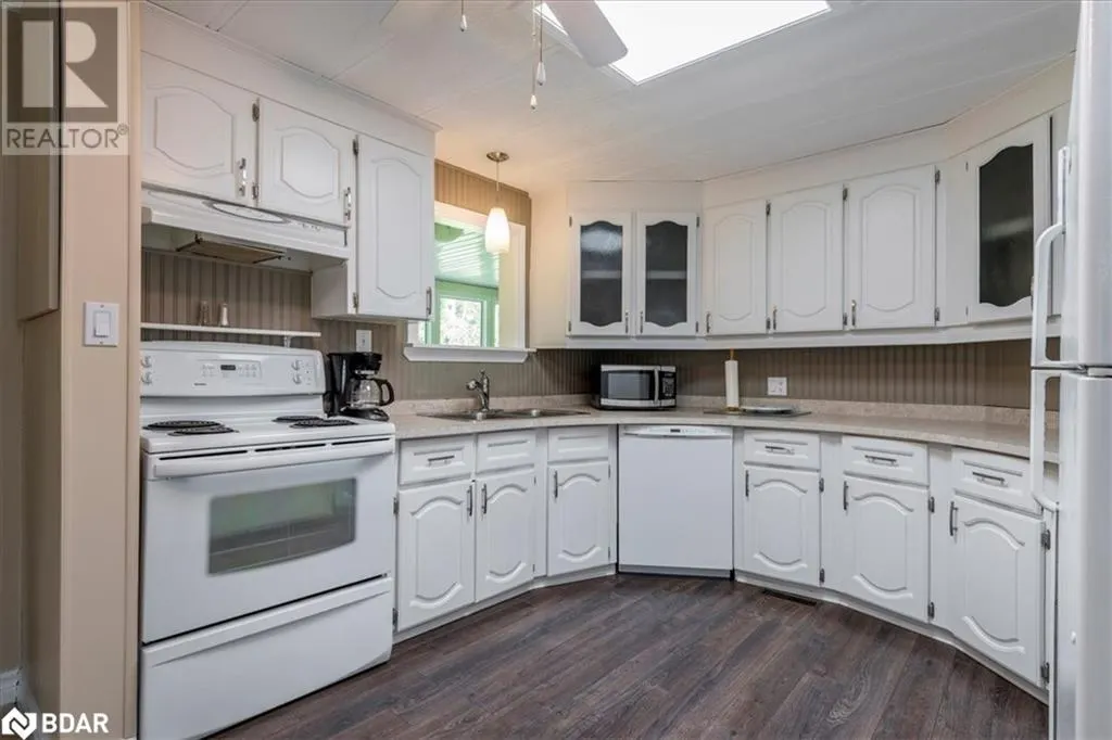 18 RIVERVIEW Circle