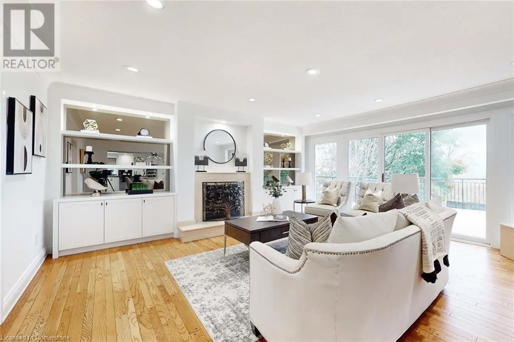 34 MAPLE Avenue