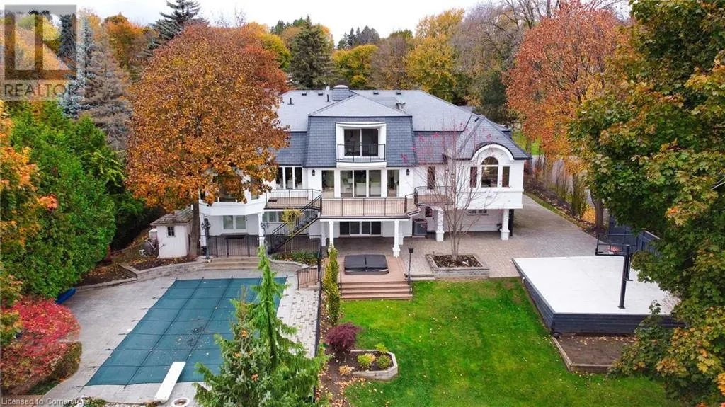 34 MAPLE Avenue