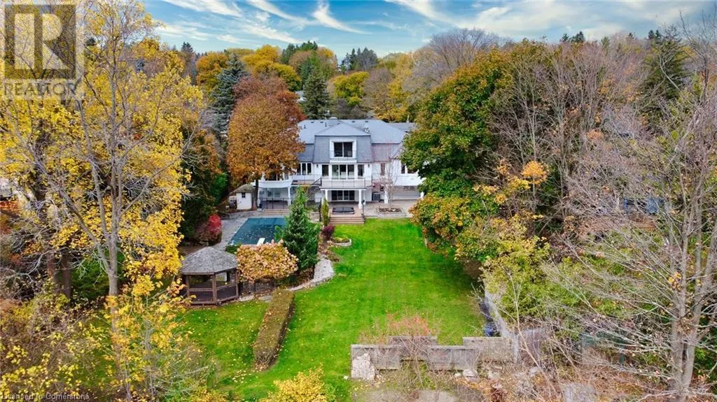 34 MAPLE Avenue