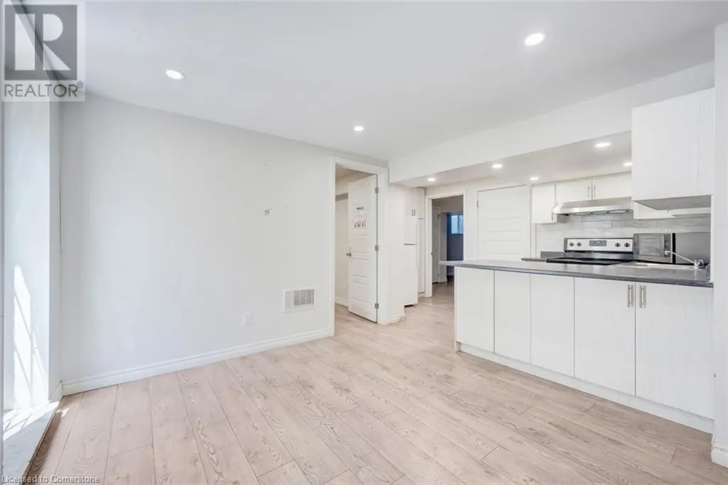 17 NANTUCKET Crescent