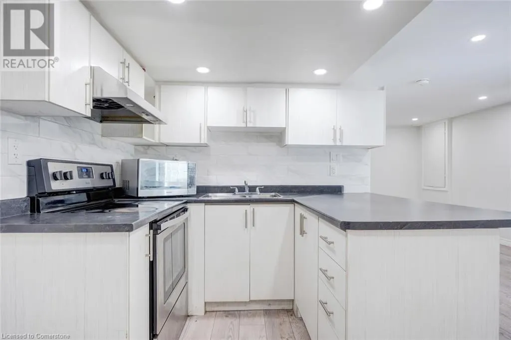 17 NANTUCKET Crescent