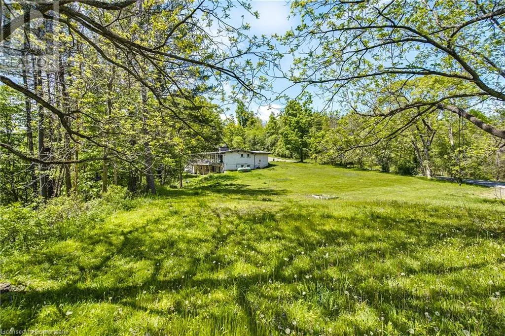 932 OLD DUNDAS Road