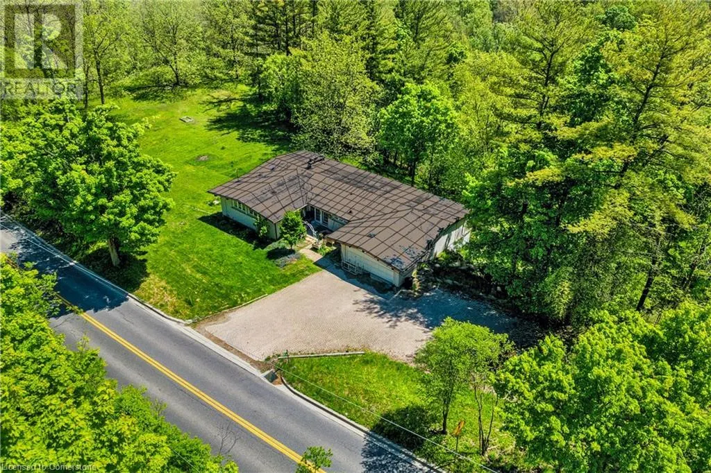 932 OLD DUNDAS Road