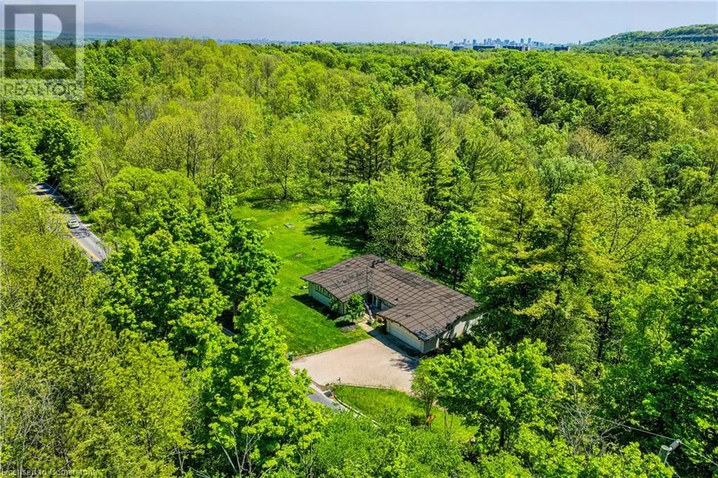 932 OLD DUNDAS Road
