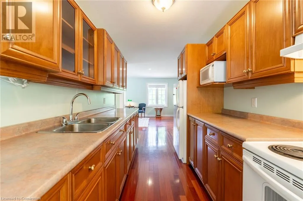 86 RIDGE Road E