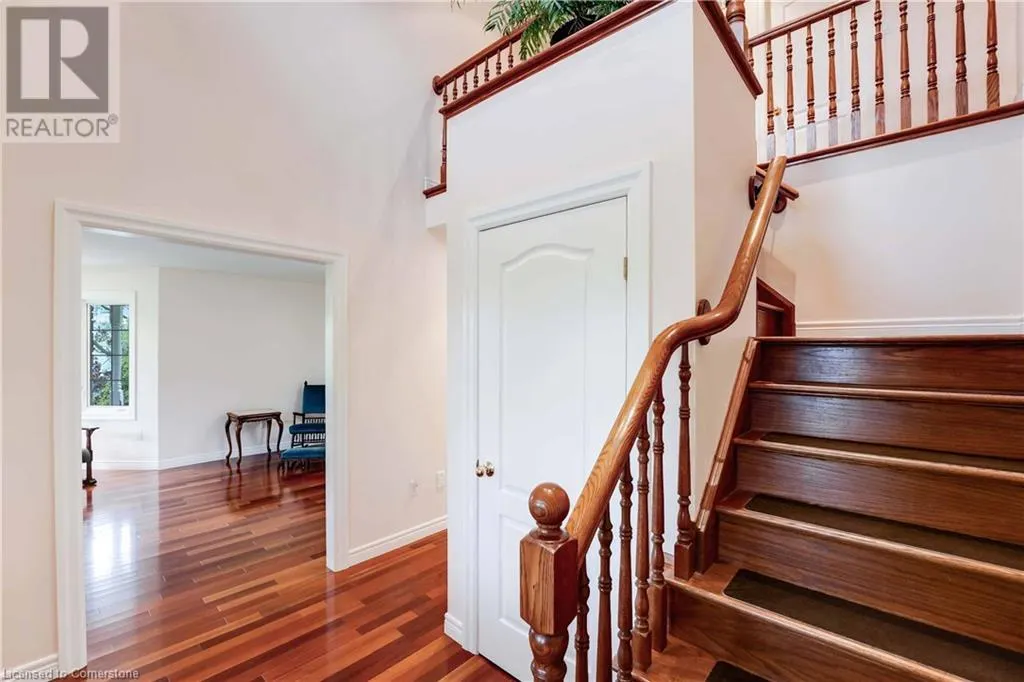 86 RIDGE Road E