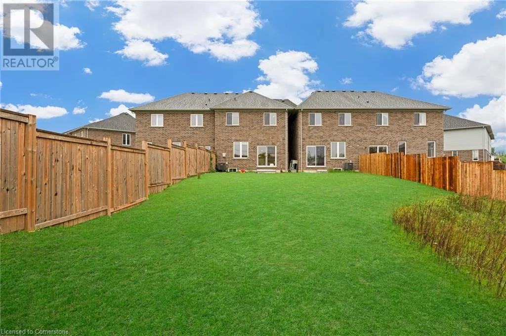 21 PINOT Crescent
