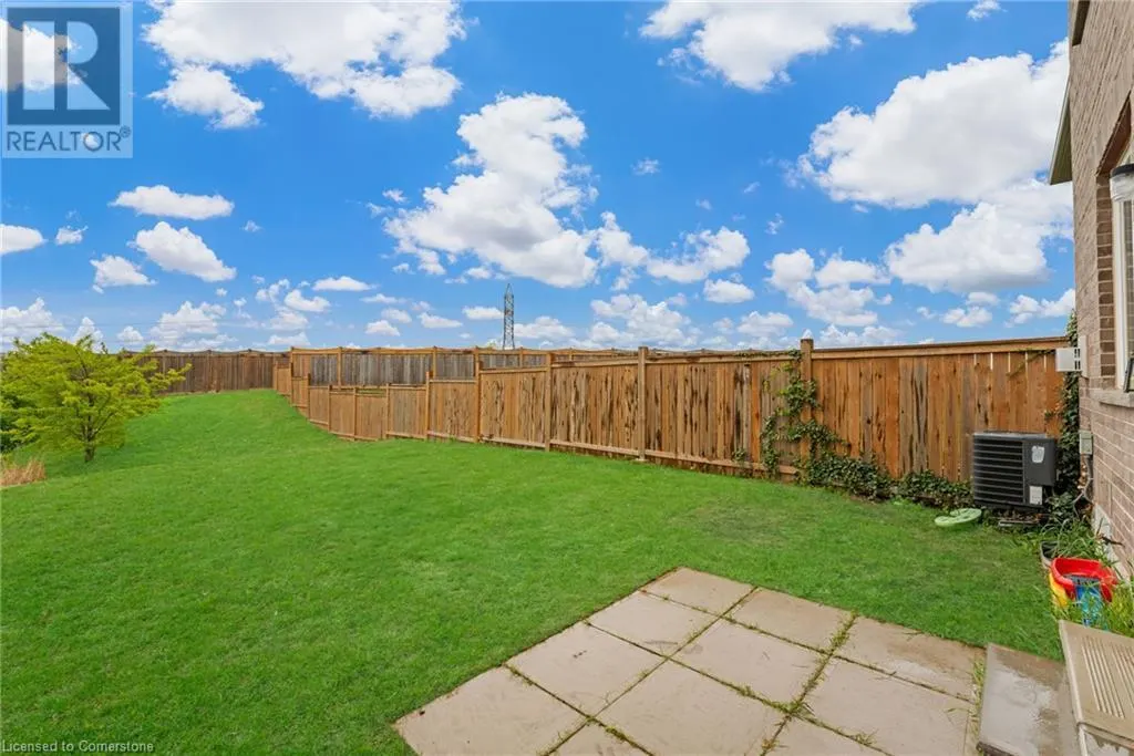 21 PINOT Crescent