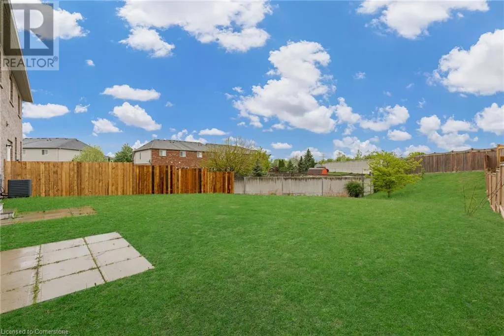 21 PINOT Crescent