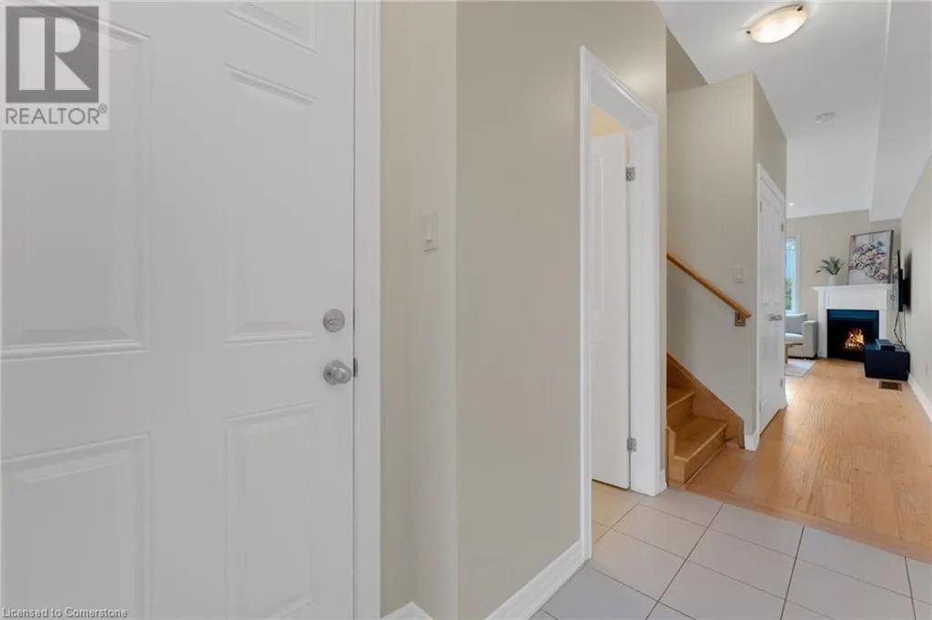 21 PINOT Crescent