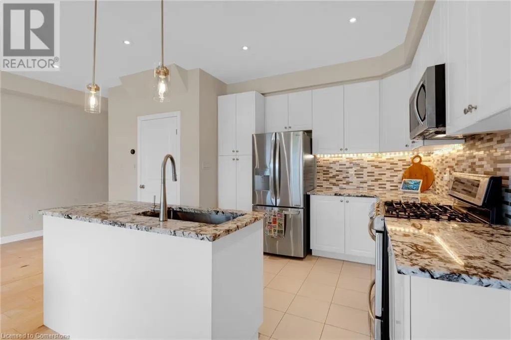 21 PINOT Crescent