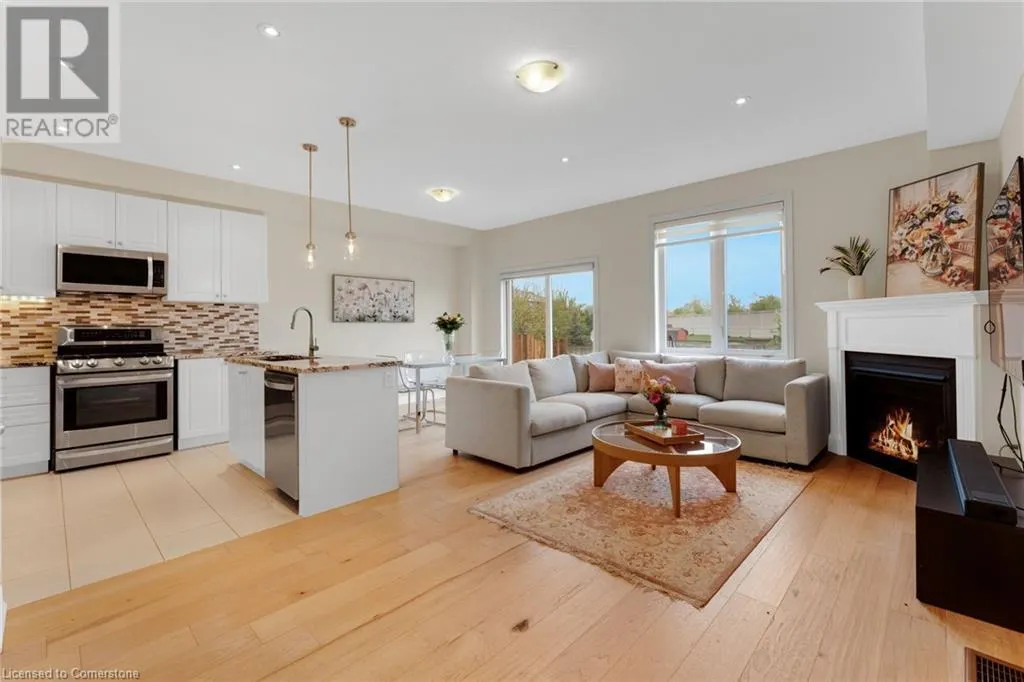 21 PINOT Crescent