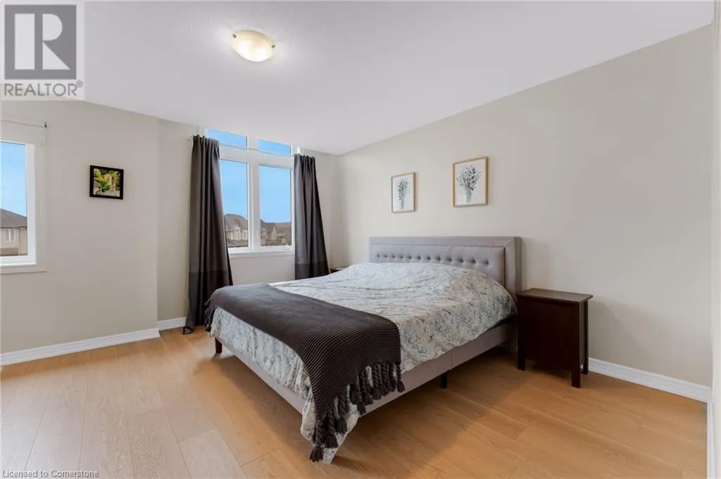 21 PINOT Crescent