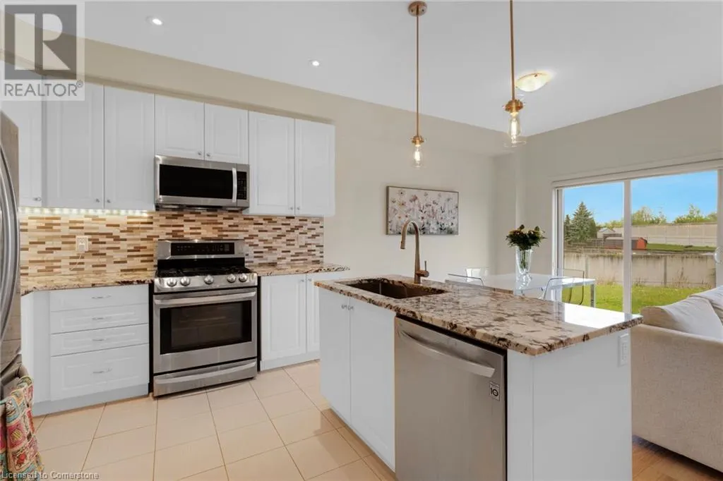 21 PINOT Crescent