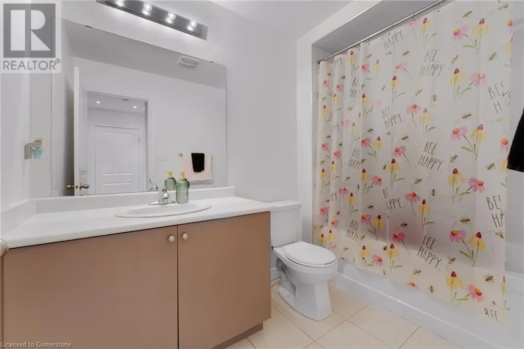 21 PINOT Crescent