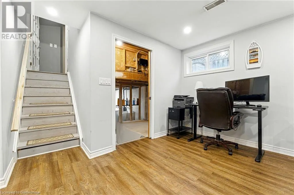 1344 COLONSAY Drive