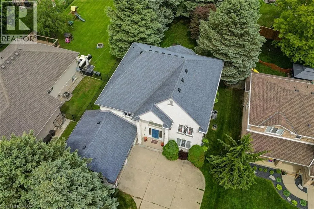 15 ALLISON Court