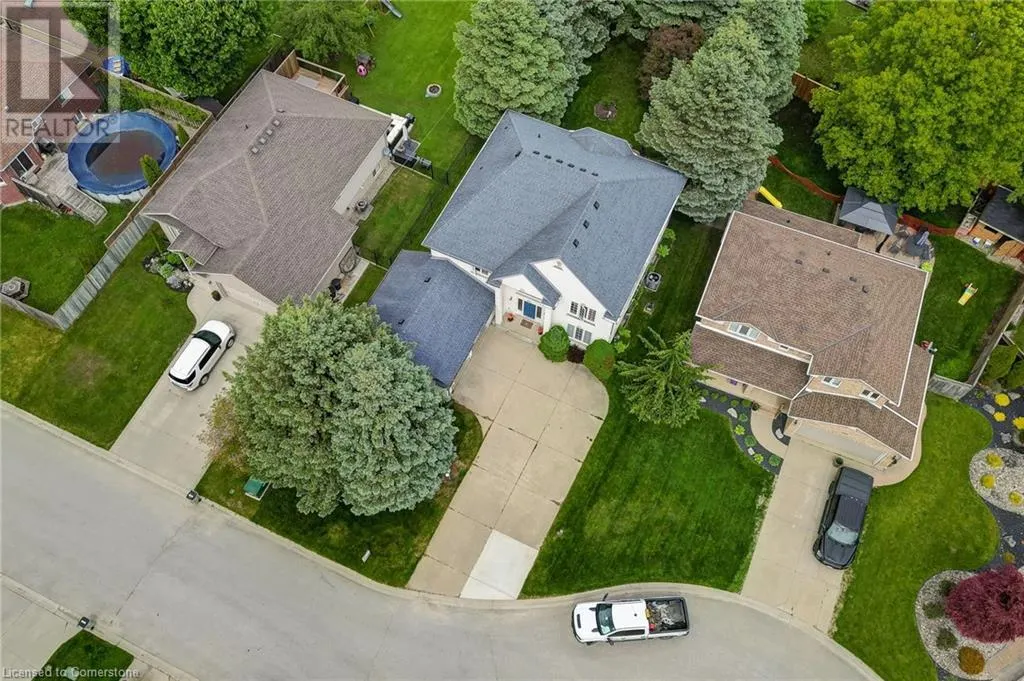 15 ALLISON Court