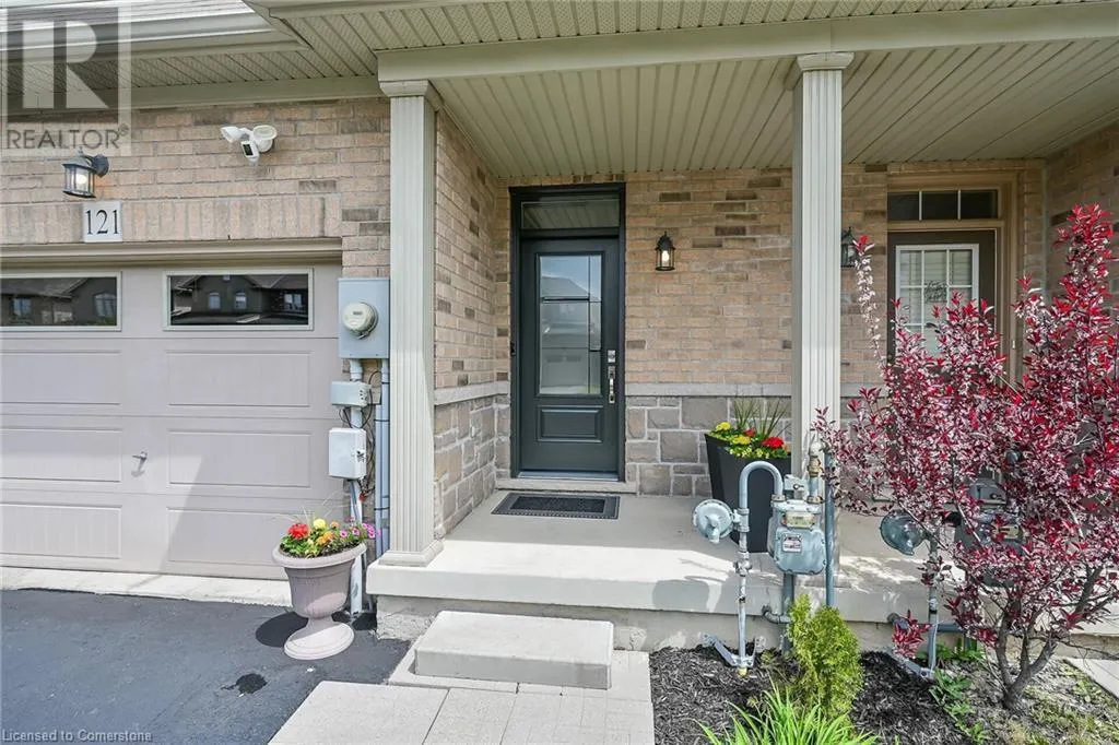 121 BANKFIELD CRESCENT Crescent