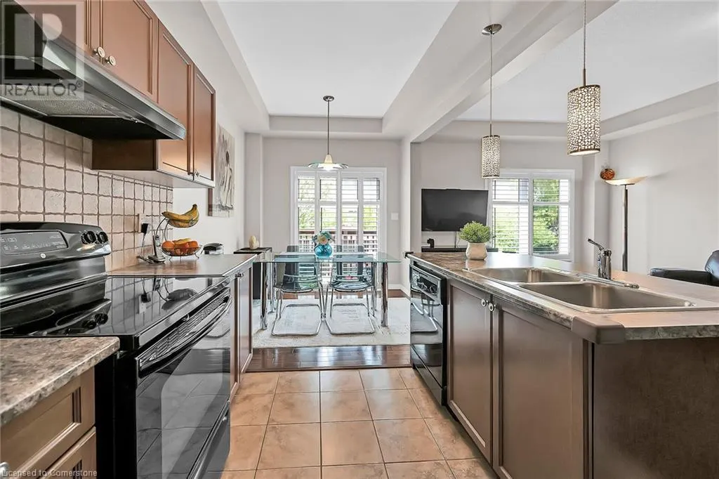 121 BANKFIELD CRESCENT Crescent