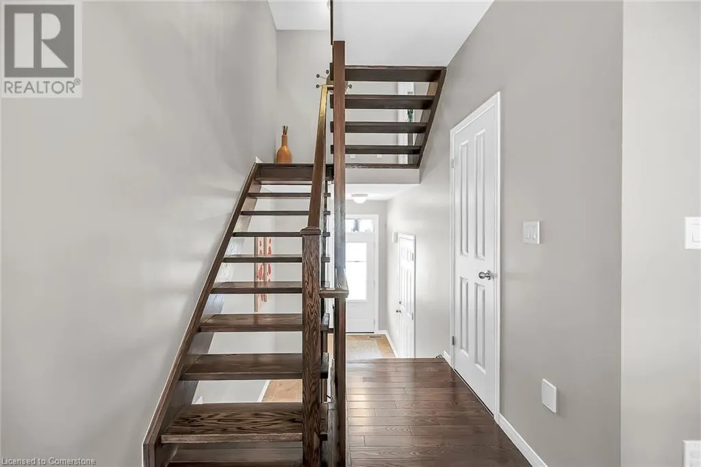 121 BANKFIELD CRESCENT Crescent