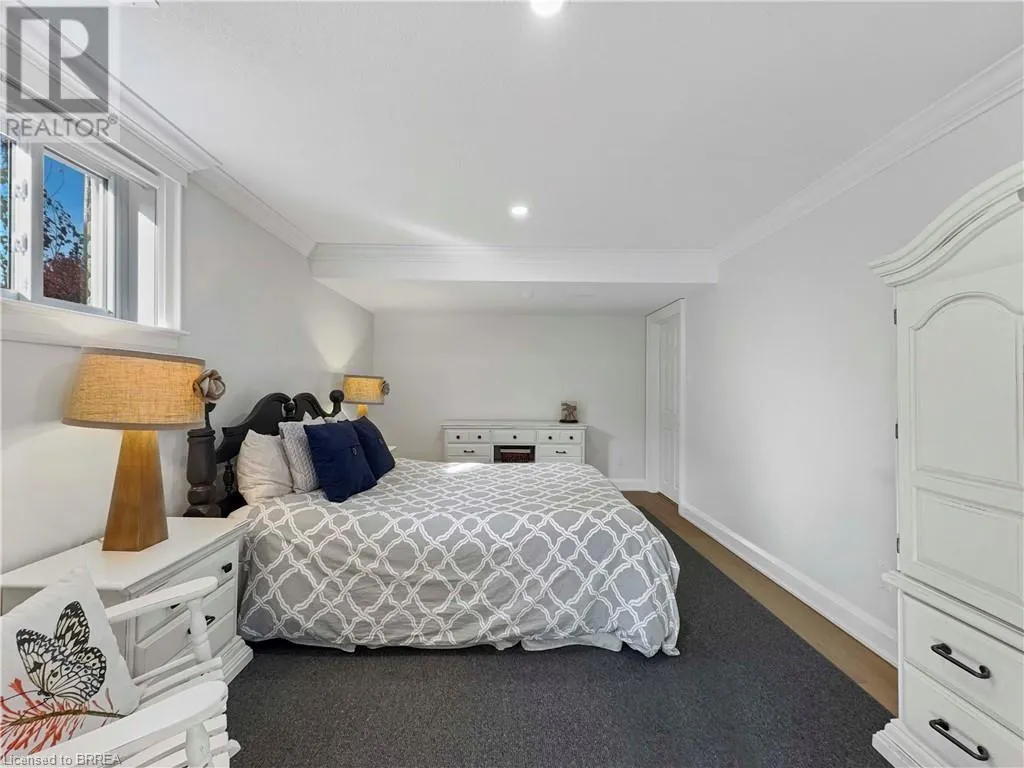 25 BRADBURY Crescent