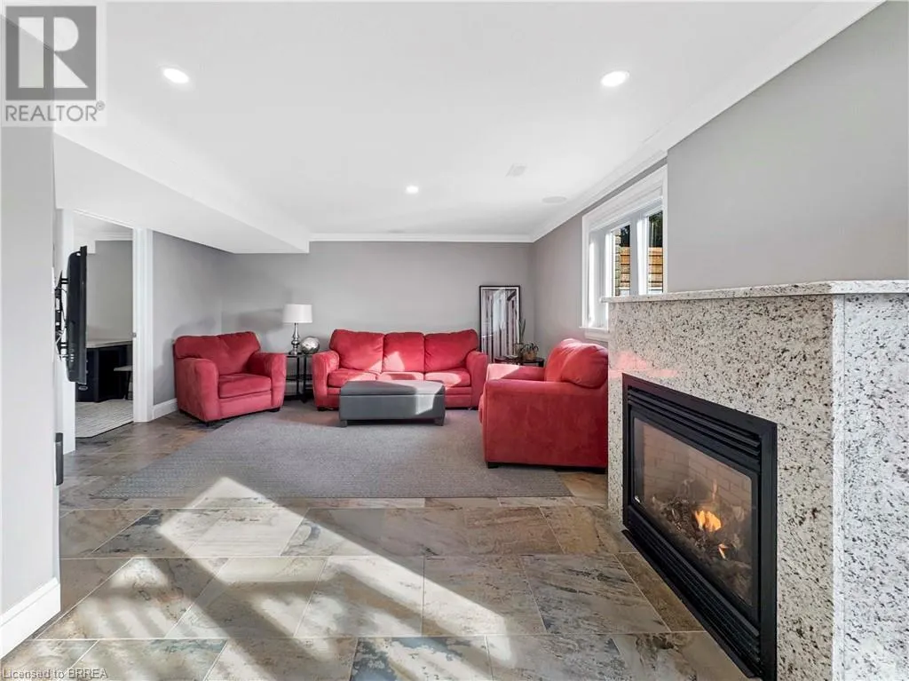 25 BRADBURY Crescent