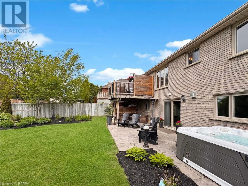 25 BRADBURY Crescent