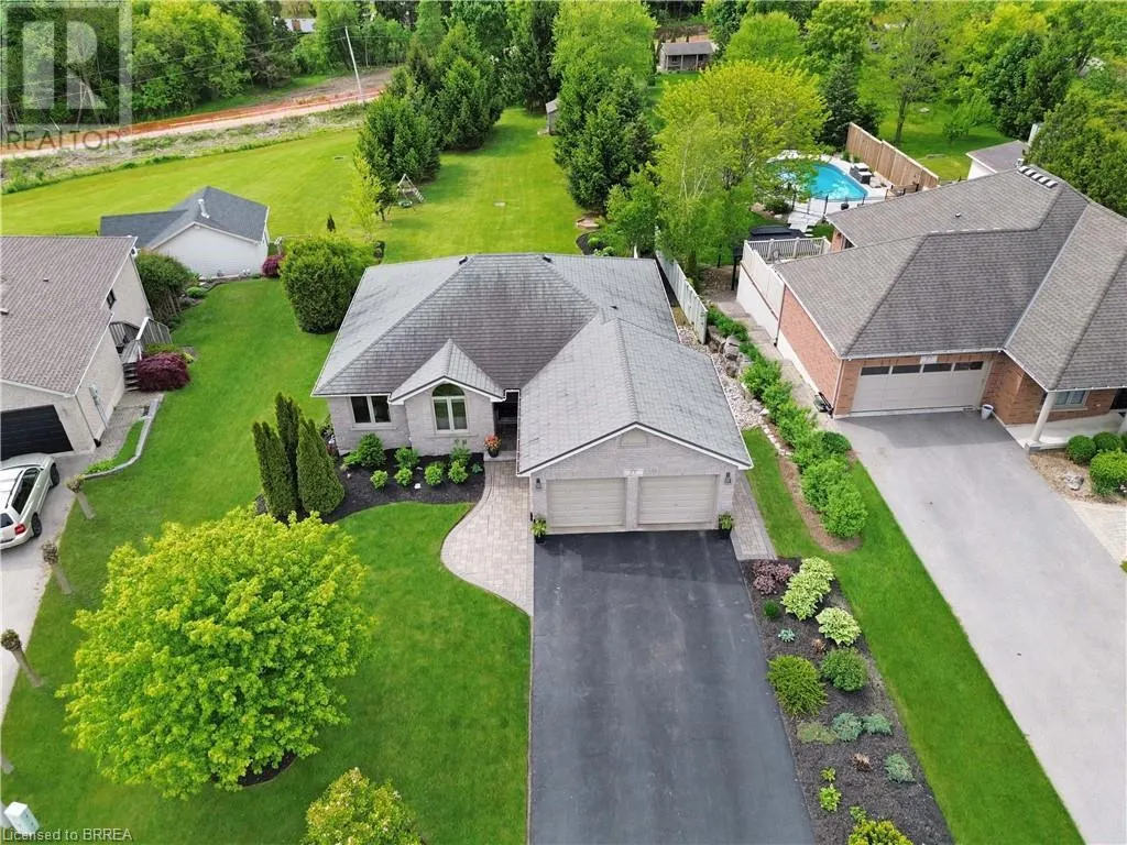 25 BRADBURY Crescent