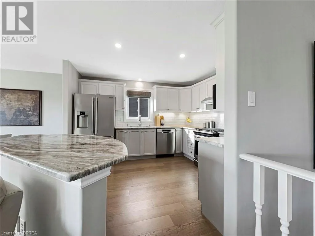 25 BRADBURY Crescent