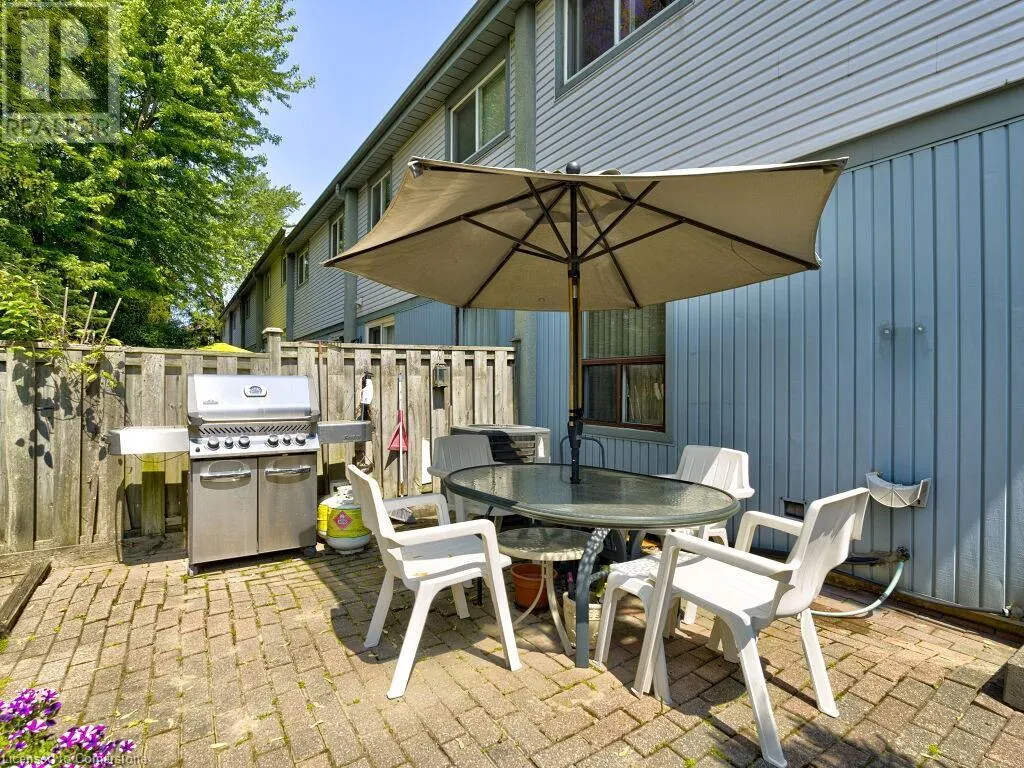 121 FALCONER Drive Unit# 27, #27