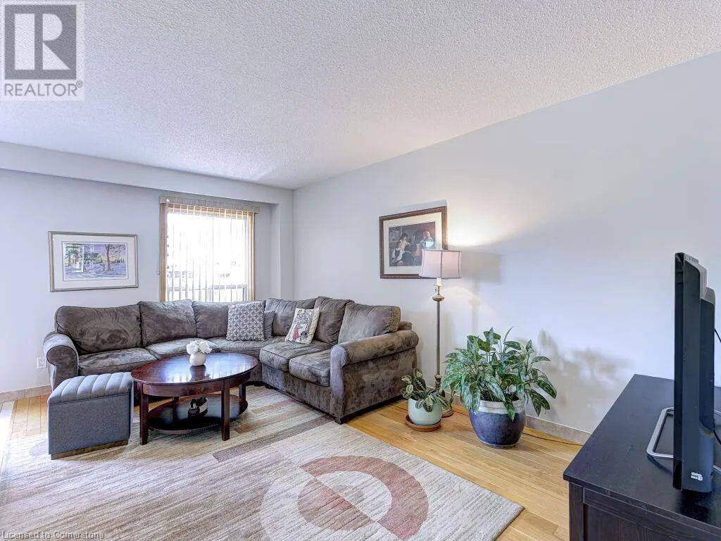 121 FALCONER Drive Unit# 27, #27