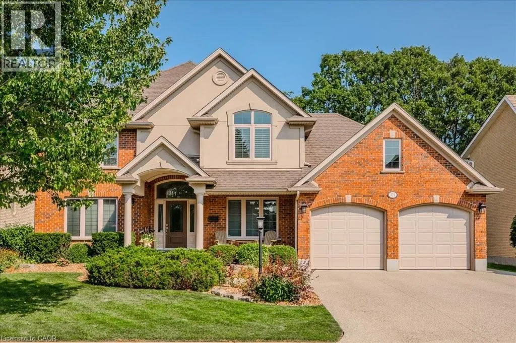 572 FALCONRIDGE Crescent