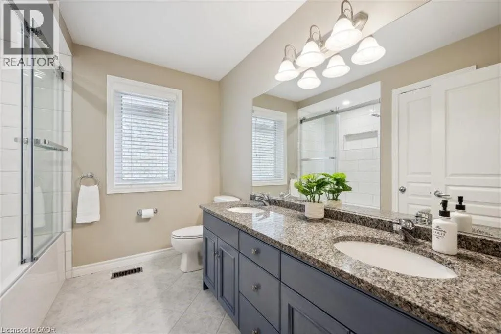 572 FALCONRIDGE Crescent