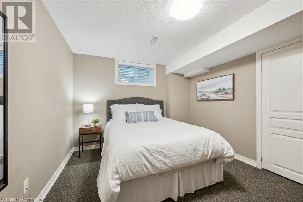 572 FALCONRIDGE Crescent