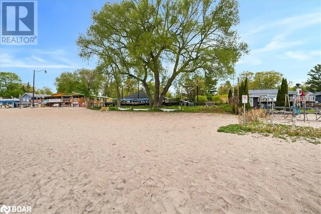 369 BALM BEACH Road W
