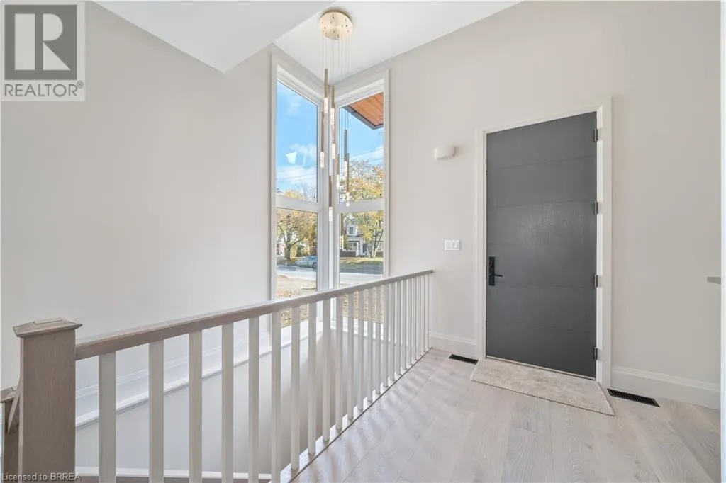 141 PARKSIDE Drive