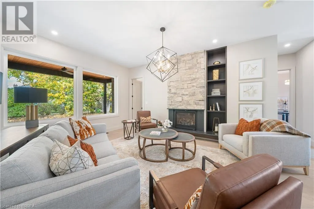 141 PARKSIDE Drive