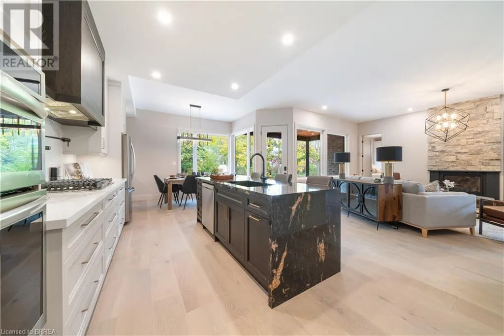 141 PARKSIDE Drive