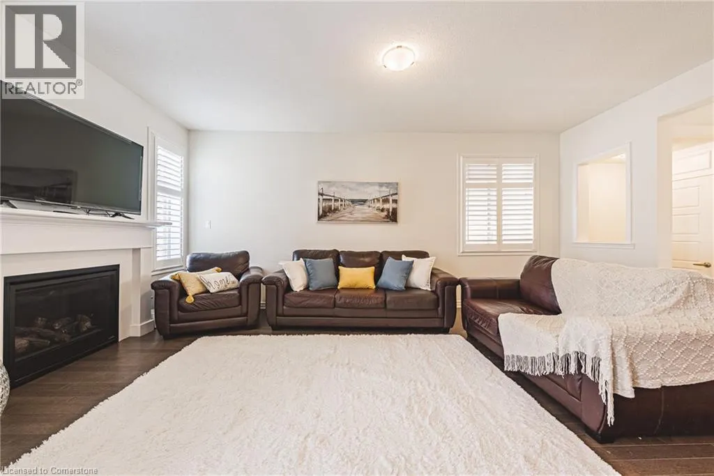 728 KENNEDY Circle W