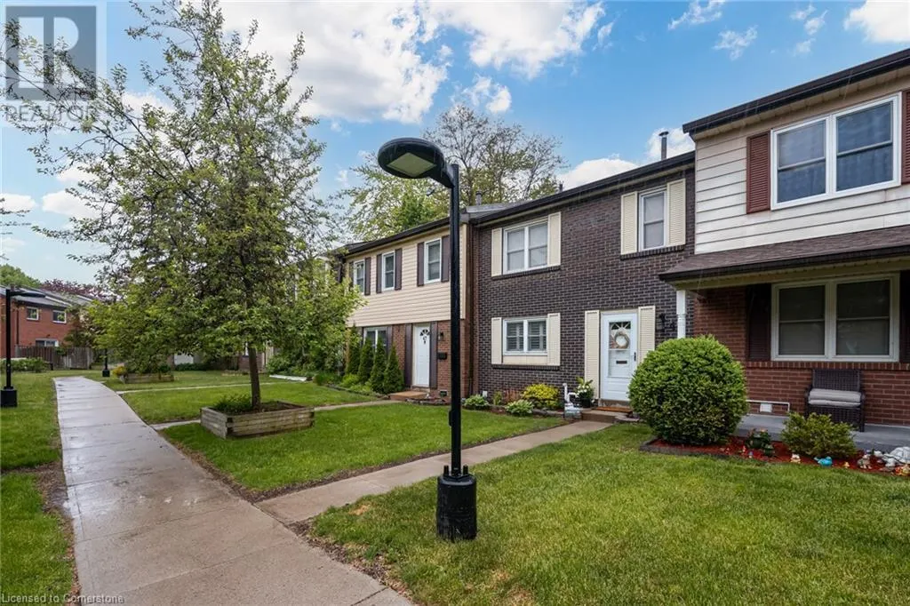 2825 GANANOQUE Drive