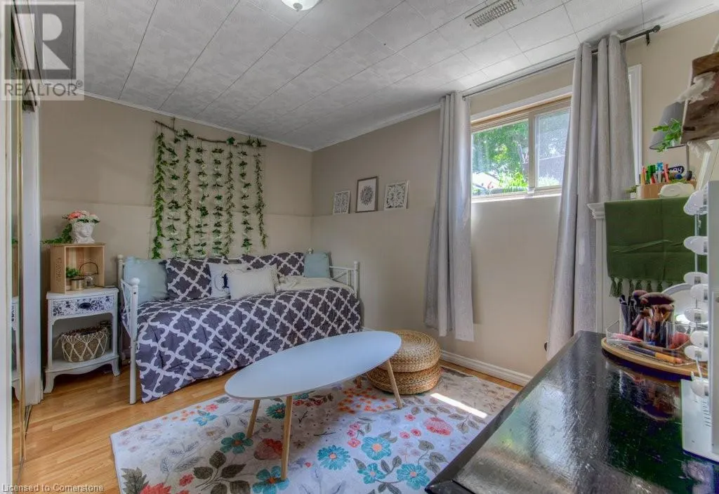 58 BRADBURY Crescent