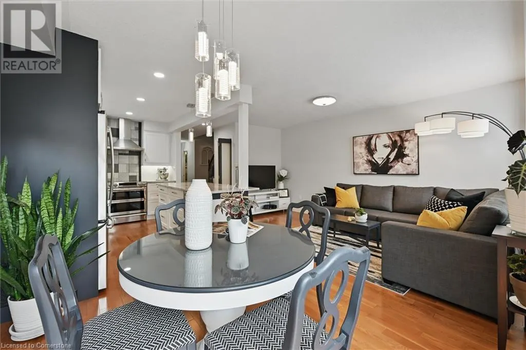 62 VALRIDGE Drive