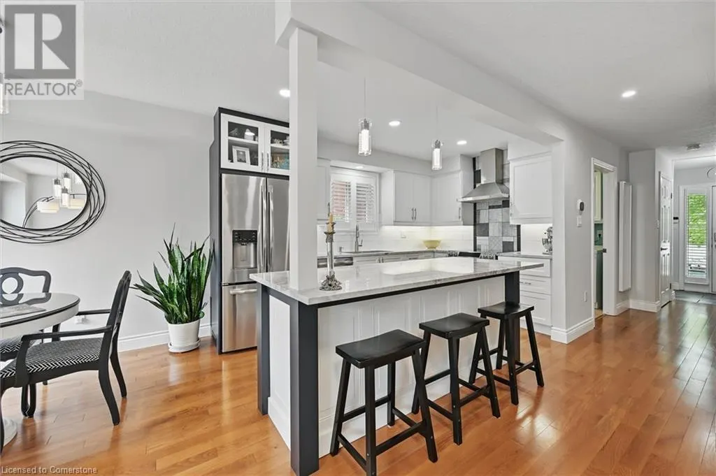 62 VALRIDGE Drive