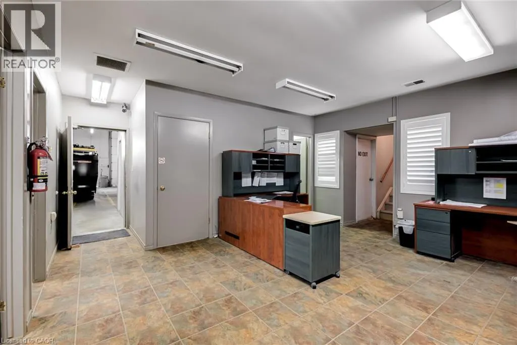 2073 PIPER Lane