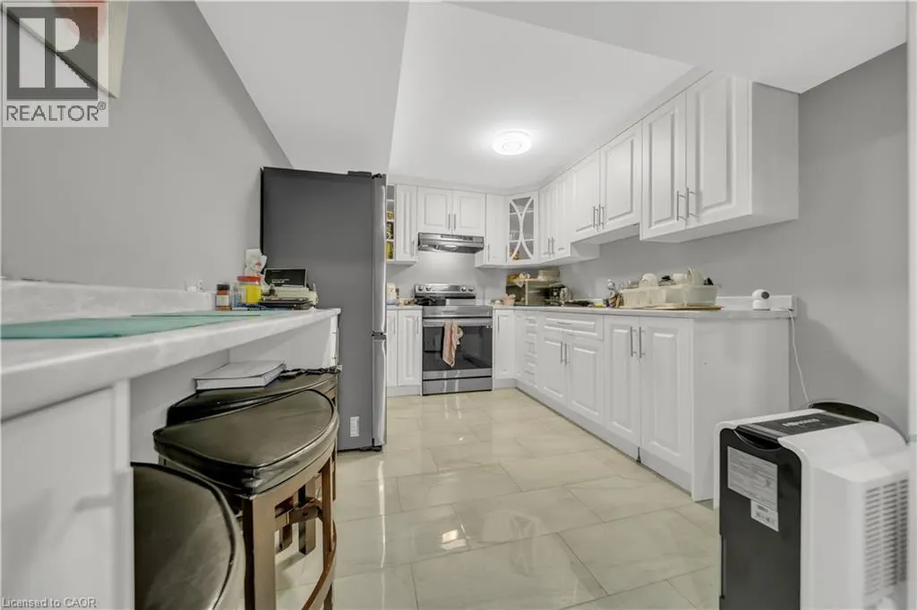 1161 UPPER THAMES Drive