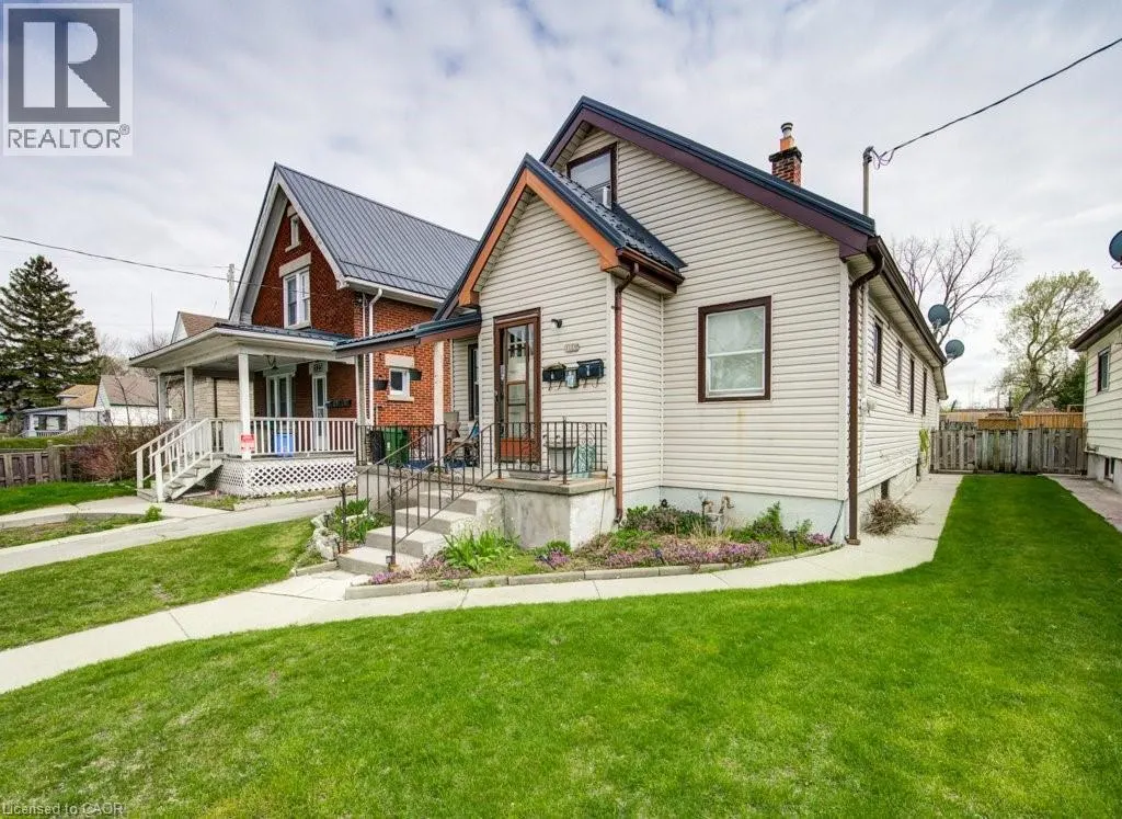 1121 TRAFALGAR Street